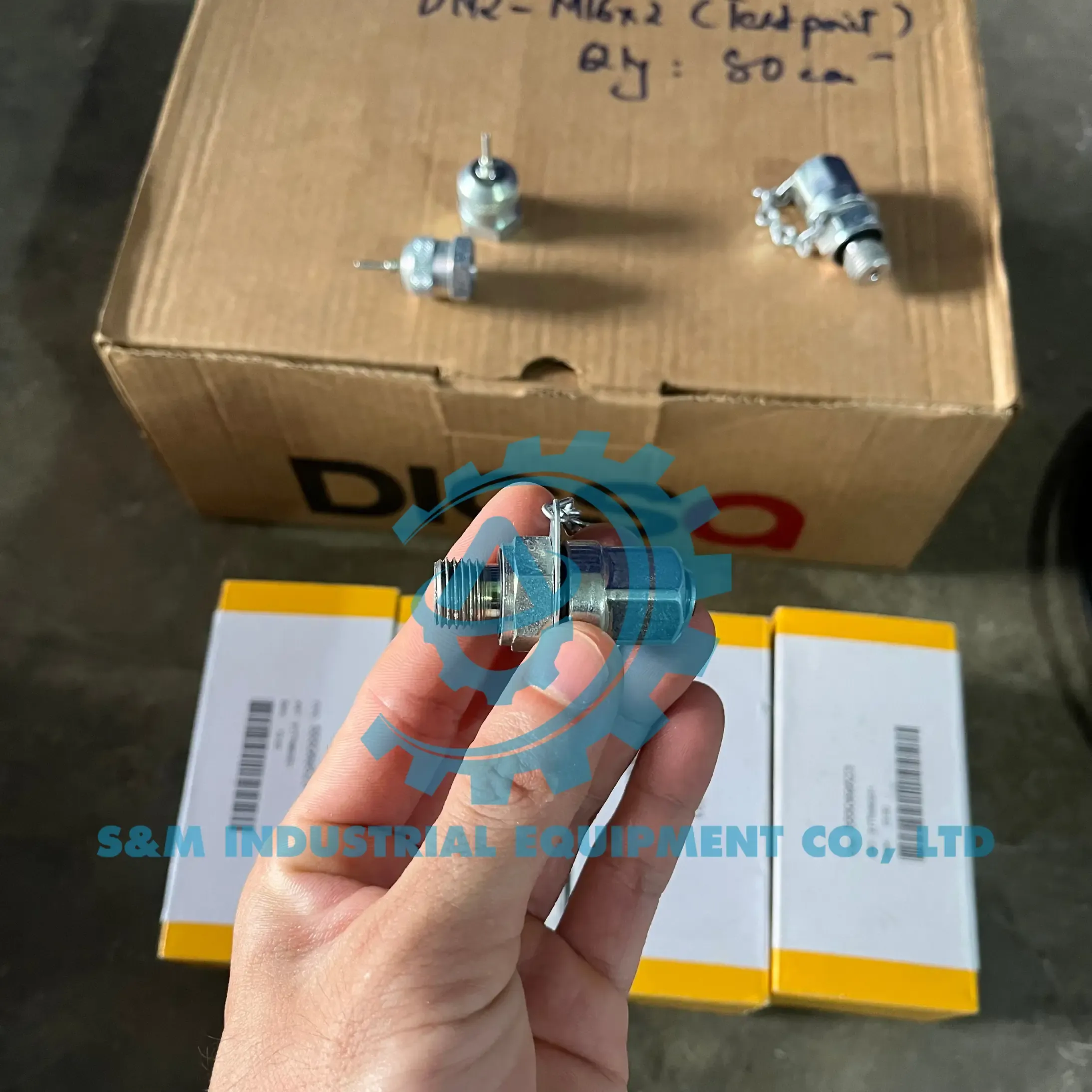 Kích thước thực tế của đầu test áp suất Dicsa
