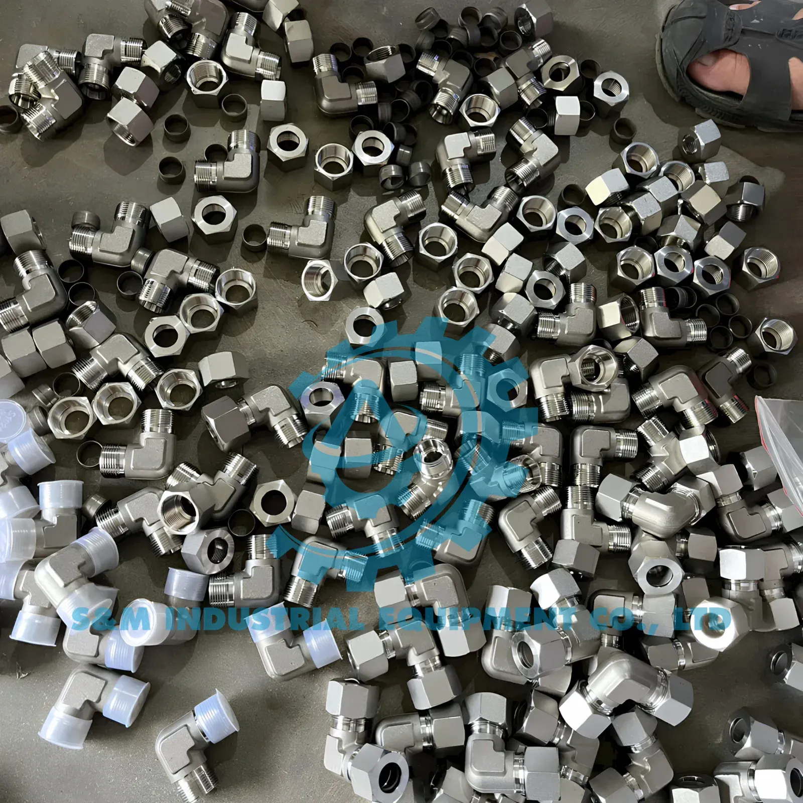 Phụ kiện thủy lực DIN 2353 côn 24 độ