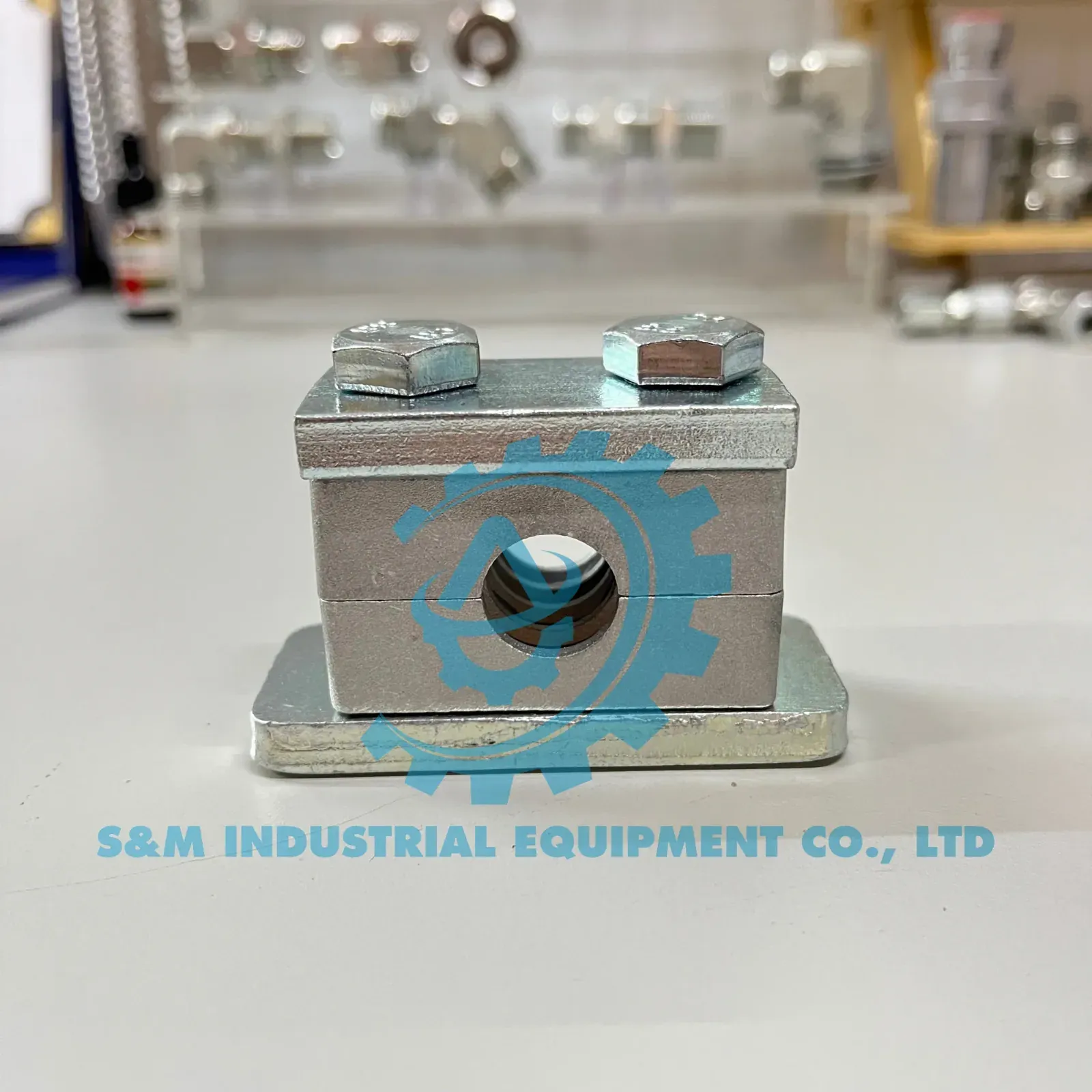 Kẹp ống thủy lực thân nhôm
