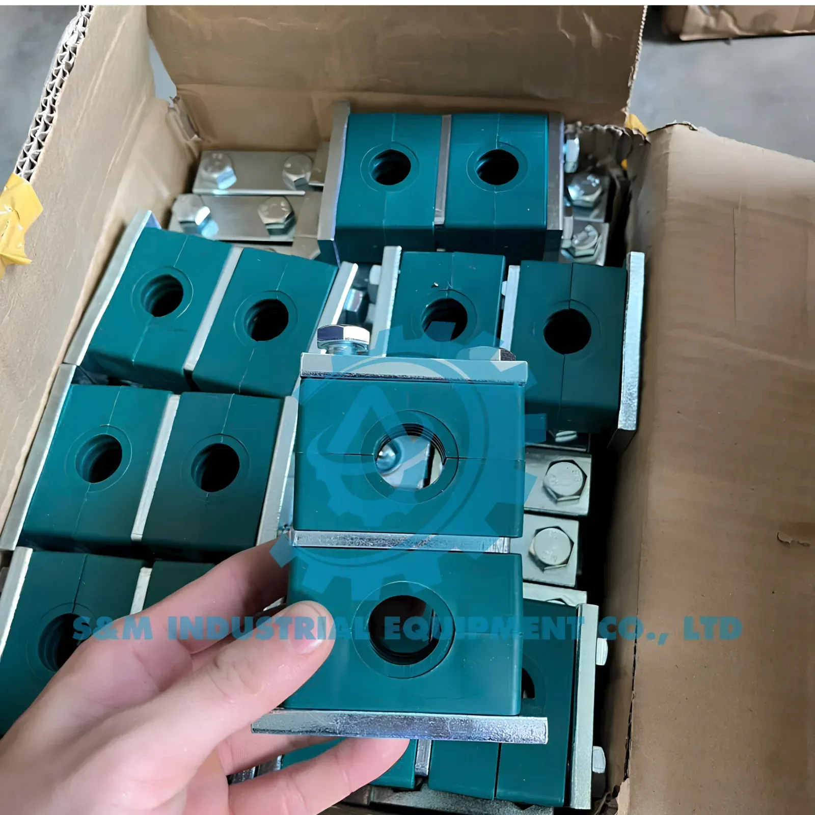 Kẹp tầng DIN 3015 loại nặng