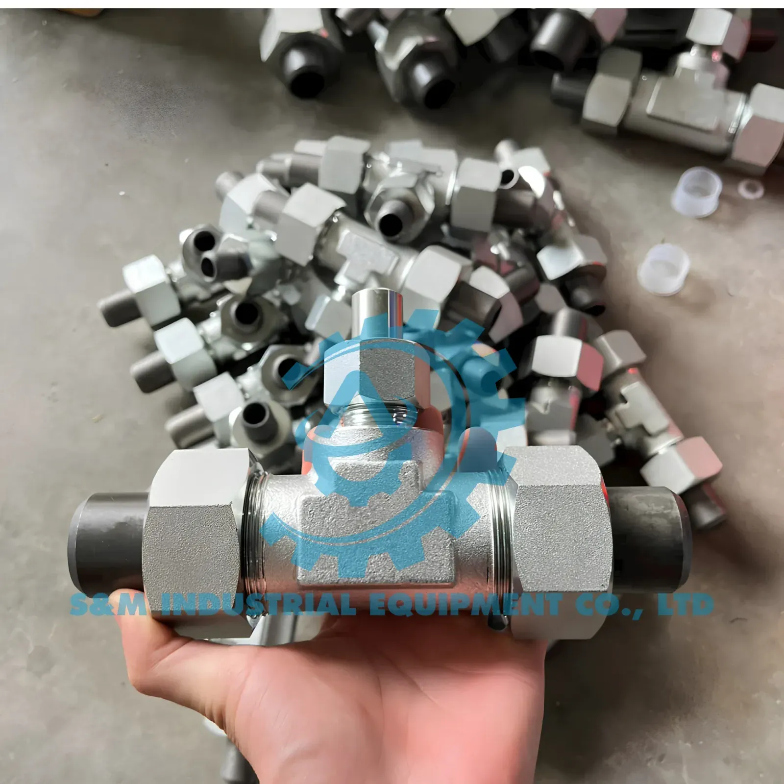 Nối tee hàn áp lực ba nhánh