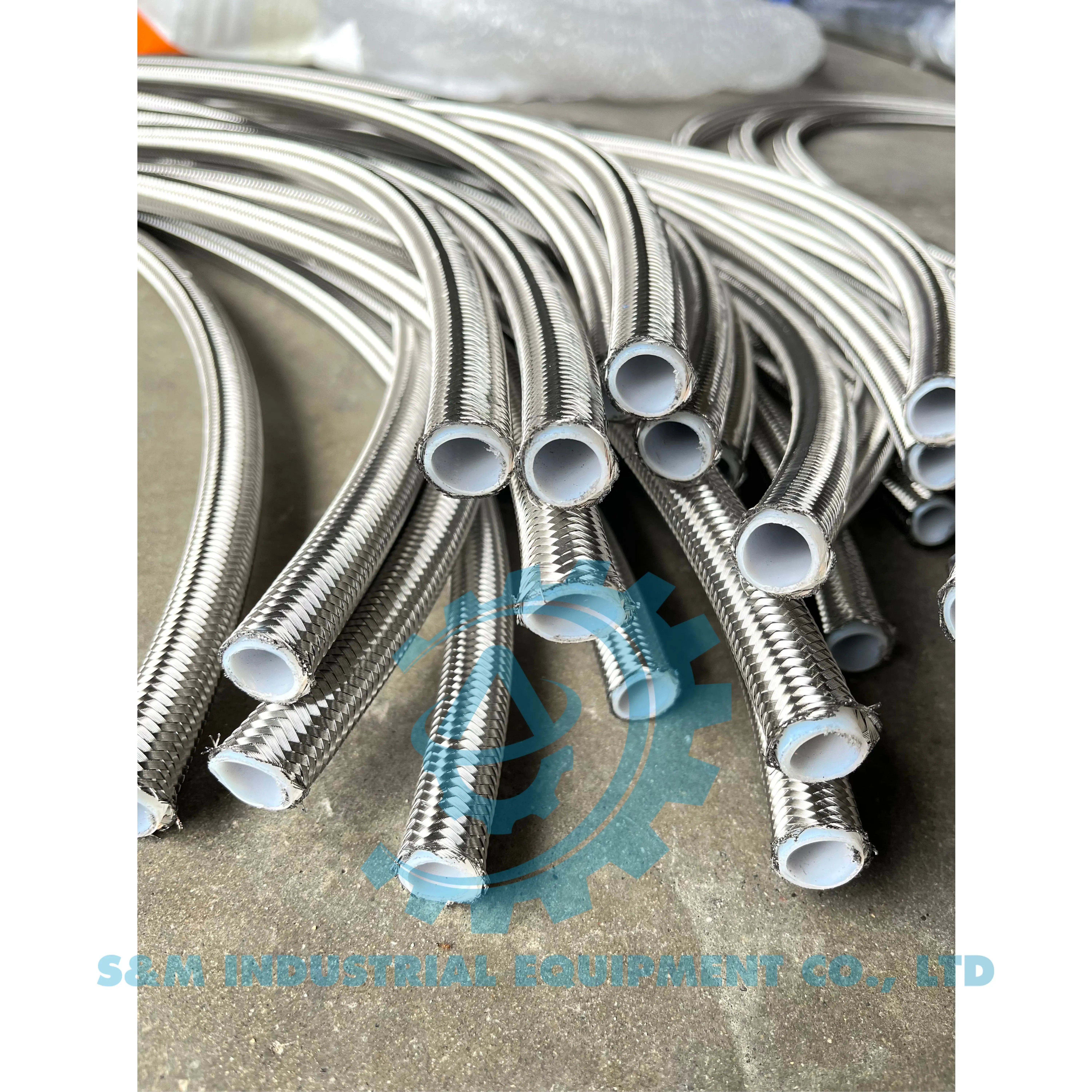 Ảnh gallery 2: Ống Teflon bọc inox